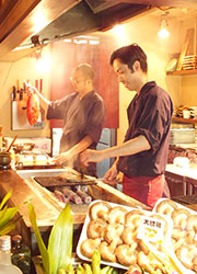 炉端焼　うだつ本店 求人