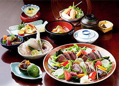 「土佐料理 祢保希」／株式会社 土佐料理 司 求人 枠を超えた和食料理を学べるからこそ、確かな実力と誇りをもって働ける環境です。