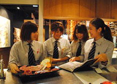 STEAKE&WINE 蔵や CAFE BAR、他 求人 オシャレに働きたい人は、カフェ・洋食部門はいかがでしょうか？