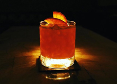 「NARISAWA」「BEES BAR by NARISAWA」 求人 NARISAWAがセレクトした上質なお酒の数々を取り揃えています。日本酒にも詳しくなれます。