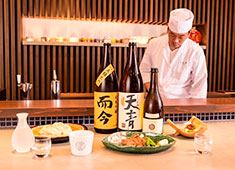 鎌倉うどんダイニング 波音（はのん）／相模ゴム工業株式会社 求人 観光客だけでなく、地元の方が常連になっていただけるような落ち着いたお店を目指します。