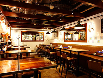 株式会社ダイナックホールディングス(サントリーグループ・東証2部上場企業) 求人