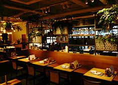 「PEPE KURI」「Grill Dining V」「カリフォルニア・キッチン・W」「自家製さぬきうどん　かわすみ」／株式会社眛専 求人 新店のコンセプトは「食育」！自分の好きを形にできるのでやりがい◎