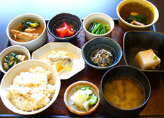 キレイになるための食卓 求人 こだわりぬいた食材には自信あり！
上質な素材を扱うことが可能です。