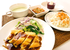 株式会社LEOC（レオック） 求人 【社員食堂】
企業のダイニングは働く人の憩いの場としてエネルギーを補充する重要な場所です。