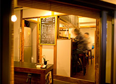 AVANTI TAKAHIRO／晴れのちはれ 求人 どの店舗も温かみのある店内ですのでお客様もリラックスできますし、働くスタッフも働きやすいです！