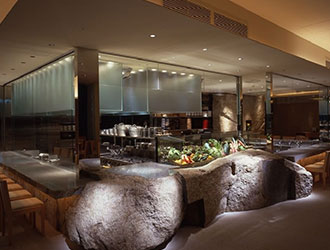 株式会社ダイナックホールディングス(サントリーグループ・東証2部上場企業) 求人