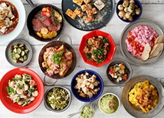HOTEL THE KNOT YOKOHAMA／株式会社 ホスピタリティオペレーションズ 求人 数あるパーティーの中でも当ホテルの料理はお客様にとてもご好評をいただいております。