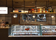 HOTEL THE KNOT YOKOHAMA／株式会社 ホスピタリティオペレーションズ 求人 お客様に寄り添うをモットーにお料理はお客様のご要望をお伺いしてメニューを作成しています。