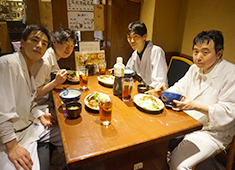 「一の倉」、ほか／株式会社　倉持商事 求人 談笑しながらのまかないは、一つのコミュニケーションの場。人間関係◎の職場です！