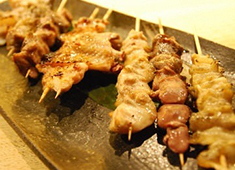 株式会社IZO／「一蔵」「みやび邸」 求人 ▲充実の厨房設備だからこそ、焼鳥や炭火焼料理まで提供することが出来ます！独立に向け料理の幅を広げたい方も大歓迎！