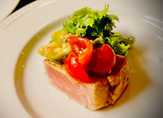 株式会社 PIUMORE ／Osteria Lauro（オステリア ラウロ） 求人 アイデアもかたちにできるのは魅力の一つ。どんどん提案してください。