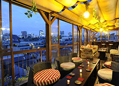 Top Terrace 2031／furuni Co.,Ltd.（株式会社フルニ） 求人 これからの季節、最高に気持ちの良い開放的な空間です。