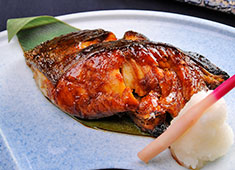 とんかつと和食の店 長八／株式会社 三六六 求人 