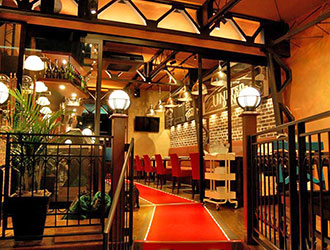 UNITED DINER（ユナイテッドダイナー）／株式会社カスタムフードサービス 求人