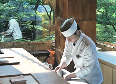 株式会社 八芳園 求人 季節に応じた企画やイベントなども開催しています。