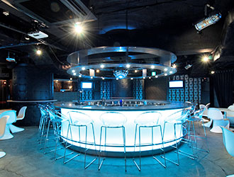 「dining & bar KITSUNE」「#uni Seafood」／株式会社 U-MORE 求人