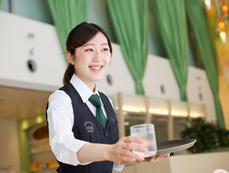 「千疋屋フルーツパーラー」「千疋屋レストラン Biwawa」／株式会社京橋千疋屋 求人