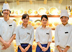 PIER THIRTY GROUP（埼玉県・東京北部事業部）／ピアーサーティーグループ 求人 車通勤もＯＫ。商業施設を中心に出店する飲食企業だからこその働き方ができます。