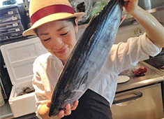 SOHOLM（スーホルム）／株式会社 アクタス 飲食事業部 求人 スーホルムでは、海・山・川、日本各地の隠れた食材を自分たちで発掘し、テーブルに並べています。