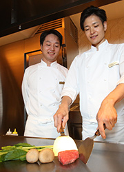 株式会社 RYコーポレーション／くずし鉄板あばぐら　恵比寿店・神田店 求人