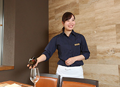 株式会社 RYコーポレーション／くずし鉄板あばぐら　恵比寿店・神田店 求人 ワインの歴史や知識を学べる各種勉強会を随時開催しています。
ソムリエ資格手当は給与と別途支給されます。