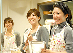 クッキング＆コミュニケーションサロン Sorisso／株式会社LOHAS PROJECT 求人 質の高い料理、アットホーム、それがSorissoの原点です！
誰もが料理から、感動・笑顔・幸せを感じるように。