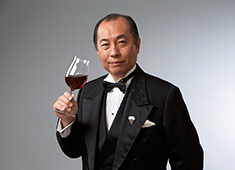 株式会社サンティール／レストランY-wine 求人 いい意味で基本的に自由。ワインの仕入れなども、みんなで話し合って考えています。
