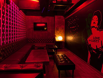 「dining & bar KITSUNE」「#uni Seafood」／株式会社 U-MORE 求人