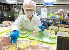 日清医療食品株式会社 東京支店 求人 ▲飲食業界では実現しづらい、家族との時間もきちんと確保できます。仕事と生活を両立できる職場を探している方ぜひ！
