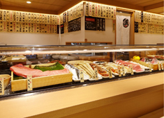 「寿司・和食 魚がし日本一 」「和食 青ゆず寅」「青柚子」／株式会社にっぱん 求人 市場からの直接仕入による圧倒的な商品力で、楽しく、無理なく働ける、しっかり休める充実の環境や好条件を実現しています