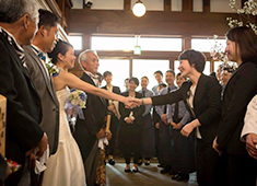 株式会社Daiyu／「萬屋本店－KAMAKURA HASE est1806－」 求人 ▲結婚式が幸せのピークでなく、人生が更に豊かになる節目であってほしいと思っています。