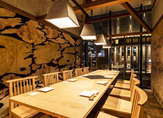 株式会社ダイナックホールディングス(サントリーグループ・東証2部上場企業) 求人 大きな事業規模を持つ会社だから実現できる仕入れ力を活かし、全国から様々な食材が集まります。