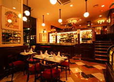 Café et Restaurant FiGARO（フィガロ） 求人 まるでフランス・パリにあるような雰囲気のお店です