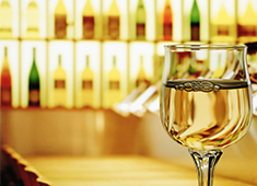（仮称）日本酒とワインのお店 Gucchi's／ステイブルグロース株式会社 求人 日本酒とワインに合う、カジュアルでオシャレな創作料理を作れる方、大歓迎です！