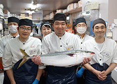 Food Store Aoki（フードストア あおき）※横浜・神奈川エリア／株式会社あおき 求人 プレミアプスーパーならではの高級感ある店内。