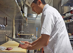 『稲田屋 石神井公園店』『まる竹 「膳」』／株式会社 まる竹 求人 商品開発部の新設も構想中