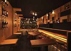 Dining & Bar LAVAROCK 神谷町／森トラスト・ホテルズ＆リゾーツ株式会社 求人 「TAP TAP TAP by GGCo.」
オープンキッチンでお客様との距離も近いカジュアルなバル