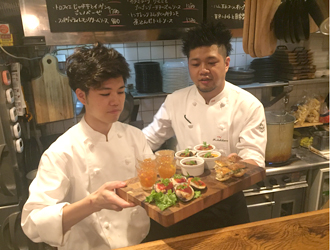 TAKE FIVE Co.（株式会社テイクファイブ）／「PESCADERIA」「REBECCA's EATERY」「goo ITALIANO」「Bistecca」「RED PEPPER」「SAYCHEESE CAFE」 求人