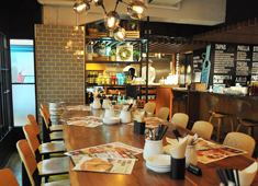 THE OLIVE OIL KITCHEN（オリーブ オイル キッチン）／アイエムエムフードサービス 株式会社 求人 日本・世界のゲストが笑顔になれる世界のオリーブオイルを使った「オンリーワン」な料理を提供していきましょう。