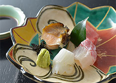 日本料理　櫻川 求人 旬の食材を惜しみなく！丁寧な仕事で作り上げられた料理は高く評価されています！