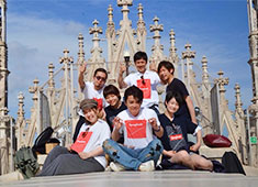 KNOCK CUCINA BUONA ITALIANA（ノック クッチーナ ボーナ イタリアーナ）／株式会社マザーレストランツ 求人 ▲20～40代のスタッフが活躍！キッチンは料理に、ホールはサービスにきちんと専念できるお店です。