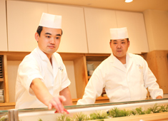 すし屋のまつ勘 求人 未経験の方、本当に大歓迎ですよ！レベルに合わせて、じっくりと丁寧に教えます。