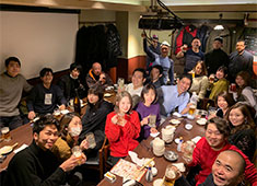 肉塊UNO 求人 全員がほんっとうに仲がいい！質問はその場で！言いたいことが素直に言える雰囲気こそ、定着率抜群の理由かもしれません。