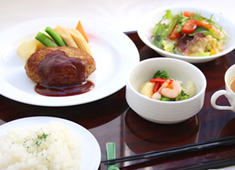株式会社LEOC（レオック） 求人 【社員食堂】
企業のダイニングは働く人の憩いの場としてエネルギーを補充する重要な場所です。