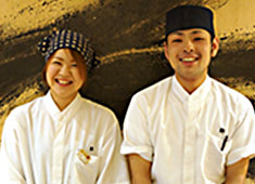 「海鮮居酒屋神田江戸ッ子寿司」「神田江戸ッ子寿司」「回転寿司江戸ッ子」／有限会社江戸ッ子寿司 求人 オープンまでは既存店で研修がありますので、技術・人間関係共に安心です！