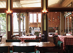 Byrd's Grill&Bar（バーズグリルアンドバー）／Troubadour（トルバドール）／BUBBLE OVER（バブルオーバー） 求人 