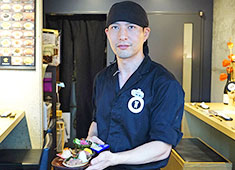 SURUGAYA KAHEI／有限会社 駿河屋賀兵衛 求人 お客様との距離が近いので、アナタに会いに来る固定のお客様も増やすことができます。