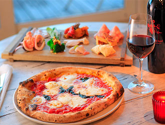 「TRATTORIA Firenze SANTAMARIA」「PAGLIACCIO」「ダリアロッソ」他／際コーポレーション株式会社 求人