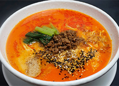 SHIBIRE NOODLES 蝋燭屋（ロウソクヤ） 求人 「担々麺」
辛さと痺れのバランスがよく、辛さの中に旨味がある。食べ始めると止まらなくなる逸品。